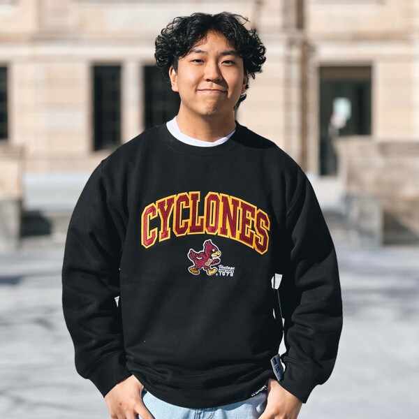 CI Sport Cyclones Walking Cy Black Crewneck